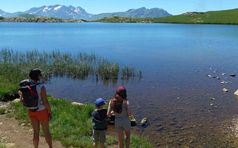 Location Randonnée journée lacs de la Clarée en famille à Névache
